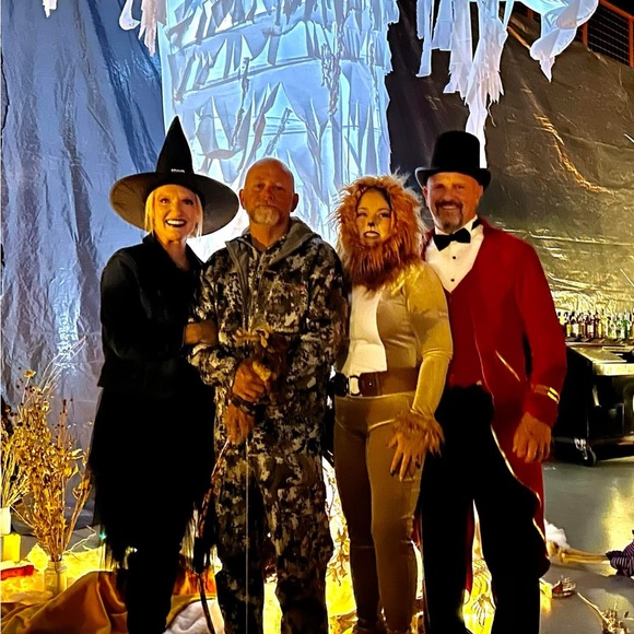 Meet your Posher, Ramona - Picture 4 of 11